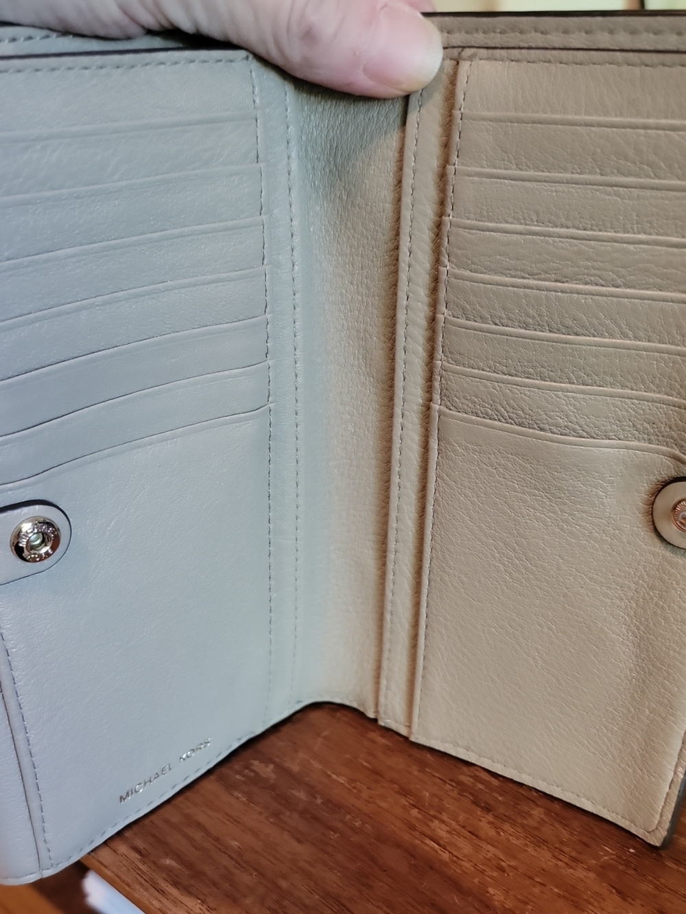 Michael Kors Cream Leather Continental Wallet with Gold MK Emblem - Picture 6 of 11